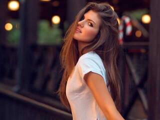 에로틱 한 영상 채팅 MelodyDean