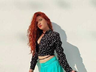 에로틱 한 영상 채팅 MeridaCutte