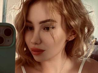 에로틱 한 영상 채팅 MerriiiRosalee