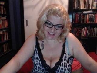 에로틱 한 영상 채팅 Merylinxxx