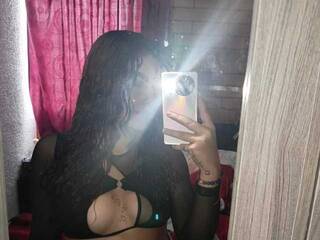 에로틱 한 영상 채팅 Mia--foxed