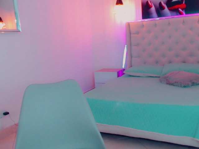 사진 mia-candyh Hello my loves, welcome to my room .... ready to have fun. ??