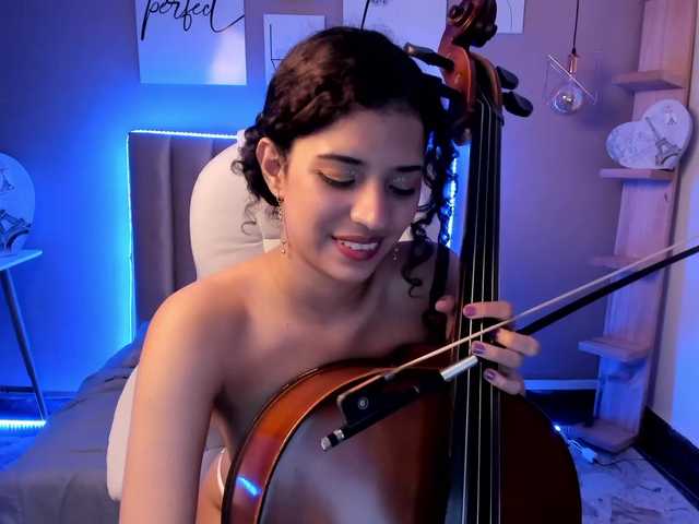 사진 MiaCollinns FANBOOST = FINGERING ♥Hi guys I play my cello today, Try to take my concentration with your vibration Remember follow me on my social media.