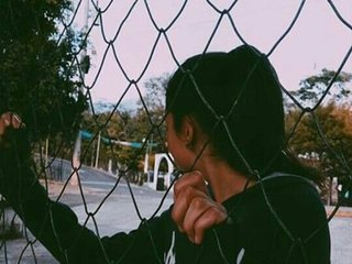 에로틱 한 영상 채팅 MiaDaviss