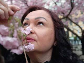 에로틱 한 영상 채팅 MiaGucci