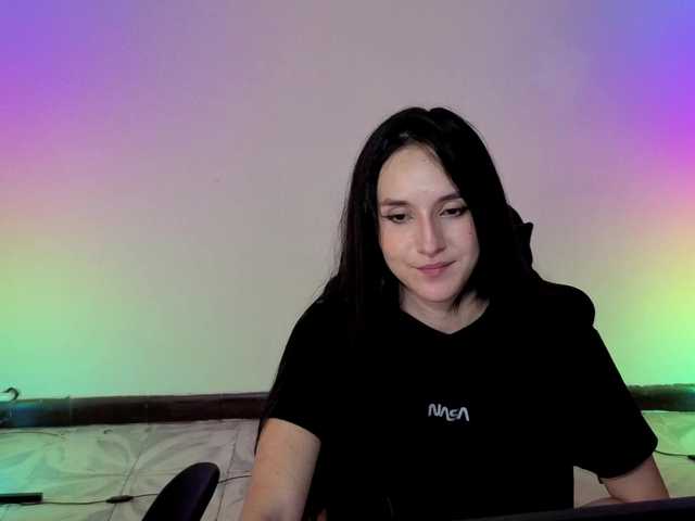 방송 스크린 샷 MiaLozano