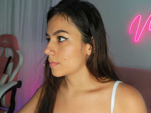 방송 스크린 샷 MiaMarshal