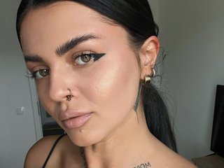 에로틱 한 영상 채팅 Miamoore01