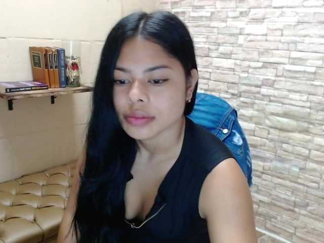 방송 스크린 샷 MiaOrtiz