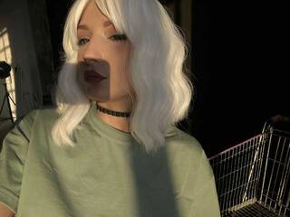 에로틱 한 영상 채팅 Miataa