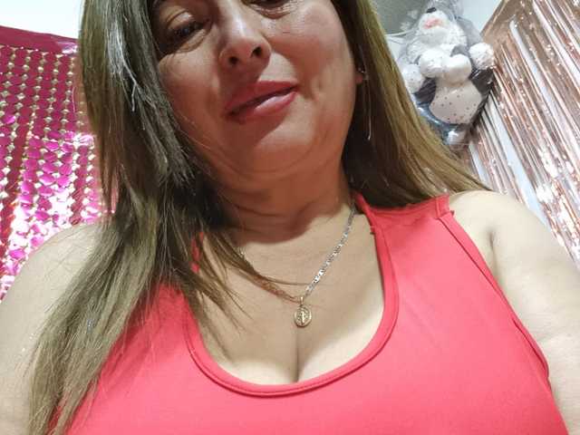 프로필 사진 miatitsmature