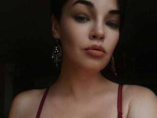 에로틱 한 영상 채팅 Midevona