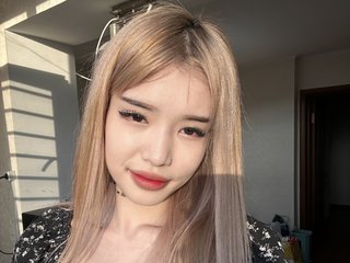 에로틱 한 영상 채팅 MikaellaSwan