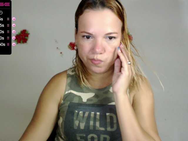 사진 MikahLatin lovense 3 is on//make me wet with somes vibes and me squirt with 555 tks/