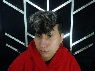에로틱 한 영상 채팅 Milan-rs
