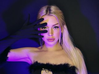 에로틱 한 영상 채팅 MilanaOmgReal