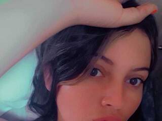 에로틱 한 영상 채팅 MileyMoon