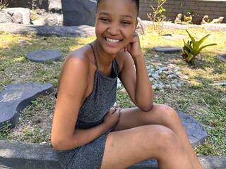 에로틱 한 영상 채팅 MilkyBlondie2