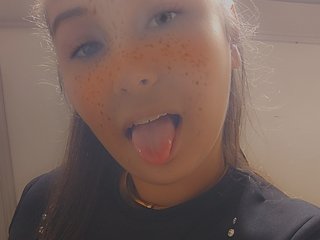 에로틱 한 영상 채팅 Minettesexy24