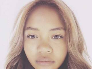 에로틱 한 영상 채팅 Miranah-cool