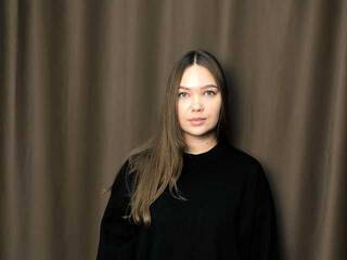 에로틱 한 영상 채팅 MirelMinora