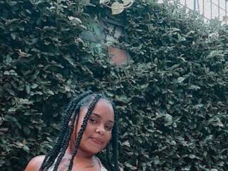 에로틱 한 영상 채팅 Misha-ford