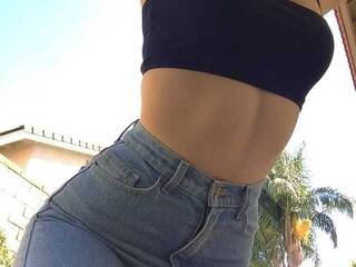 에로틱 한 영상 채팅 MissAlina