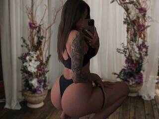 에로틱 한 영상 채팅 Kristqne