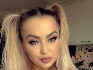 에로틱 한 영상 채팅 MissRebekaa