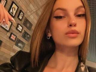 에로틱 한 영상 채팅 MissSofiyka