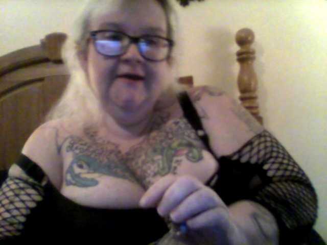 방송 스크린 샷 MitziMonroe