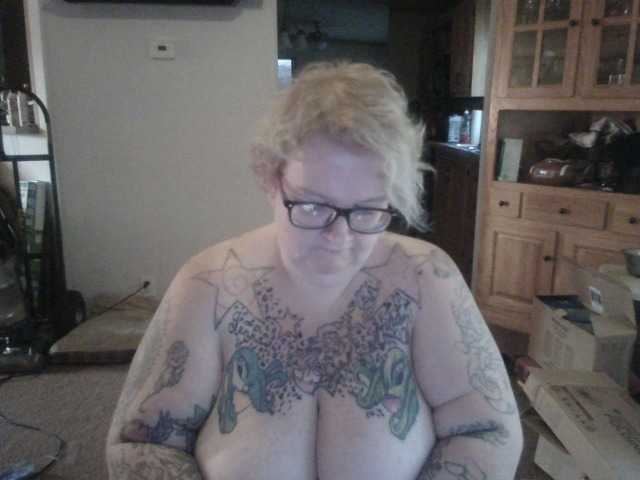 방송 스크린 샷 MitziMonroe