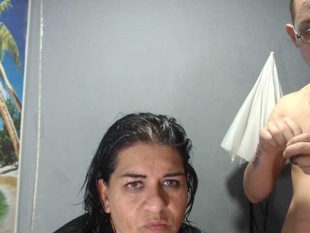 방송 스크린 샷 MommysPervers