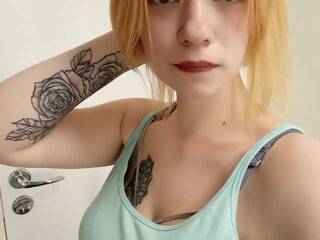 에로틱 한 영상 채팅 MonaKiss