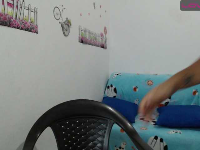 방송 스크린 샷 monica-squirt