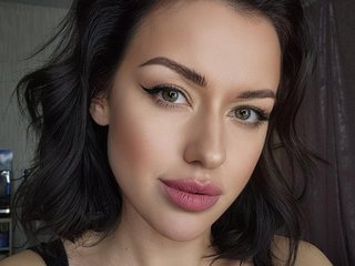 에로틱 한 영상 채팅 MonicaGaztambide
