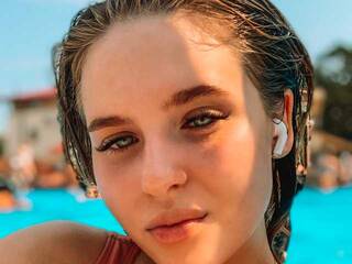 에로틱 한 영상 채팅 Moonrive