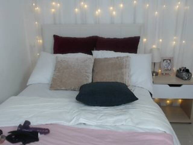 방송 스크린 샷 morganaevans