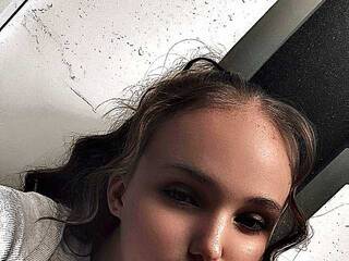 에로틱 한 영상 채팅 MrsDiamond