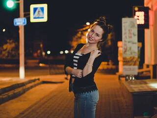 에로틱 한 영상 채팅 Ms-San