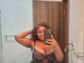 에로틱 한 영상 채팅 Honeyglowlive