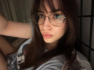 에로틱 한 영상 채팅 Naalani