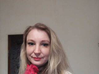 에로틱 한 영상 채팅 Nadin-2