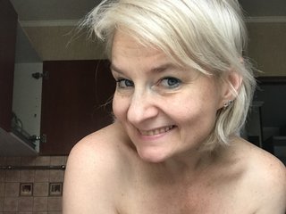 에로틱 한 영상 채팅 NadinKeddo