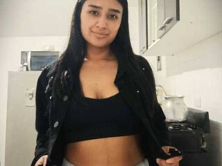 에로틱 한 영상 채팅 nahomi-evans