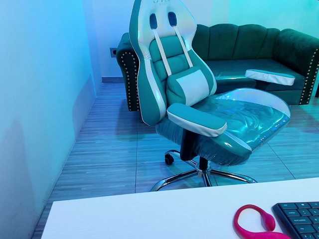 방송 스크린 샷 Nahomi-rousset