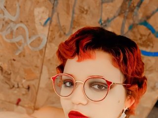에로틱 한 영상 채팅 NairyRed