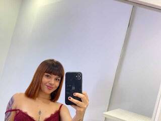 에로틱 한 영상 채팅 NaiveCallie