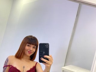 에로틱 한 영상 채팅 NaiveCallie