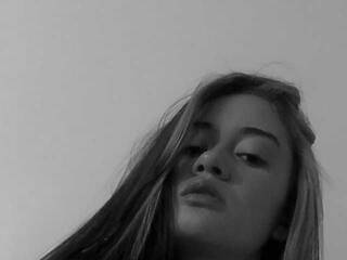 에로틱 한 영상 채팅 Naomi-Carly